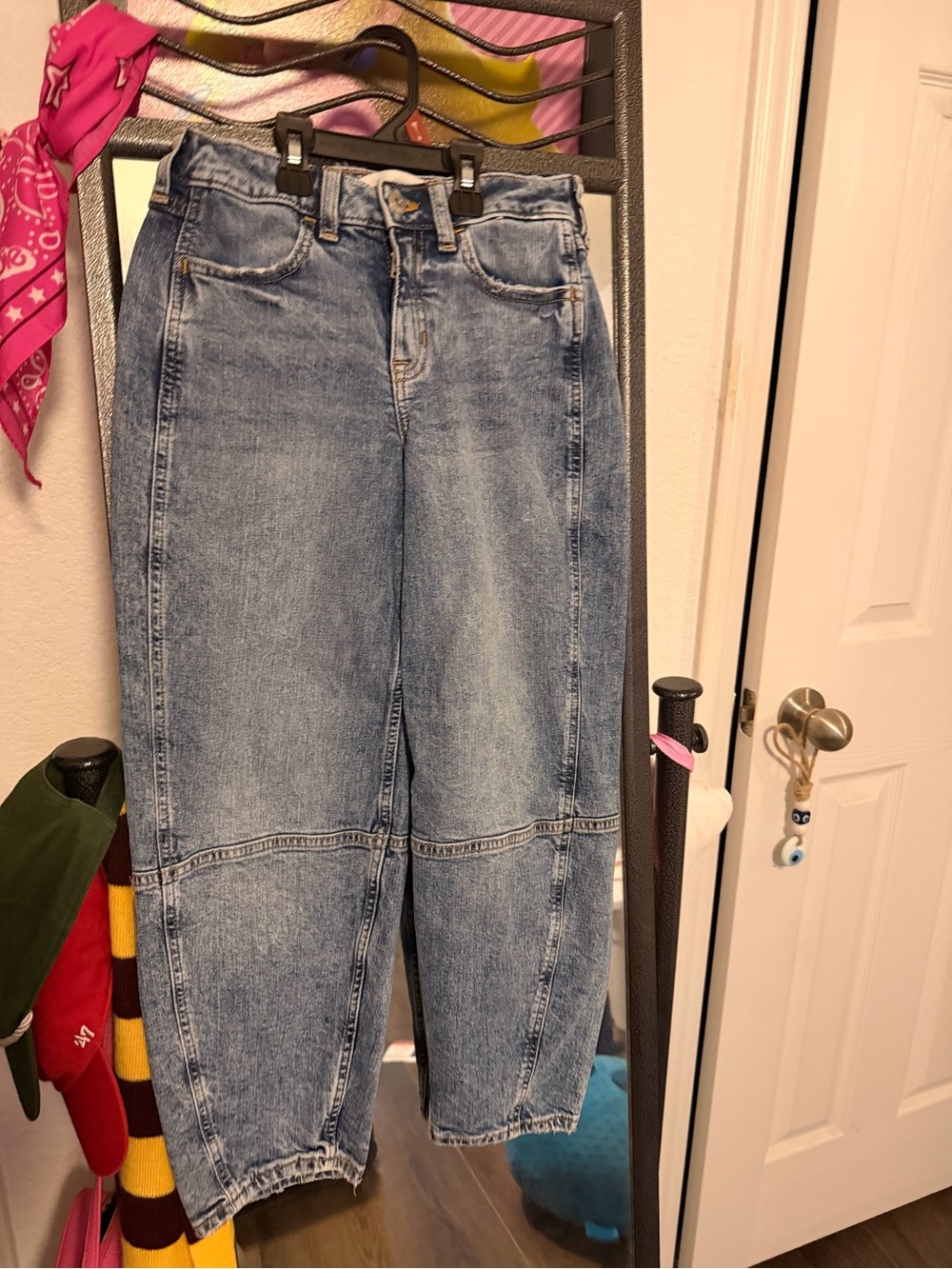 abercrombie kids/girls Light Wash High rise Balloon Jean- Faded Blue NWOT